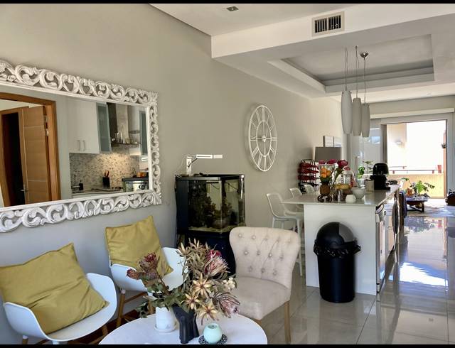 2 BEDROOM APARTMENT FOR SALE IN SHAKAS ROCK